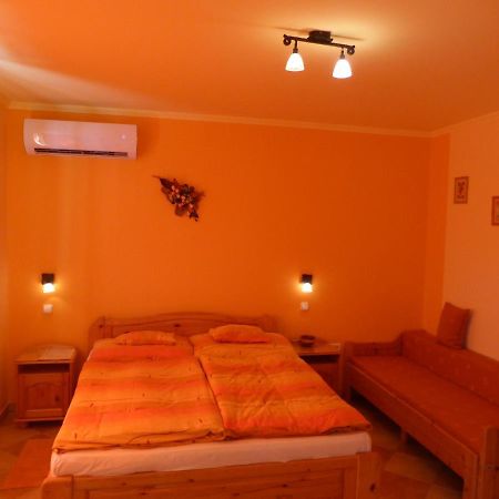 Napfeny Apartman Es Vendeghaz Egerszalók Dış mekan fotoğraf