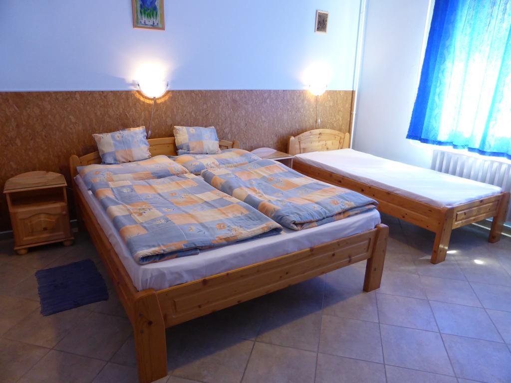 Napfeny Apartman Es Vendeghaz Egerszalók Dış mekan fotoğraf