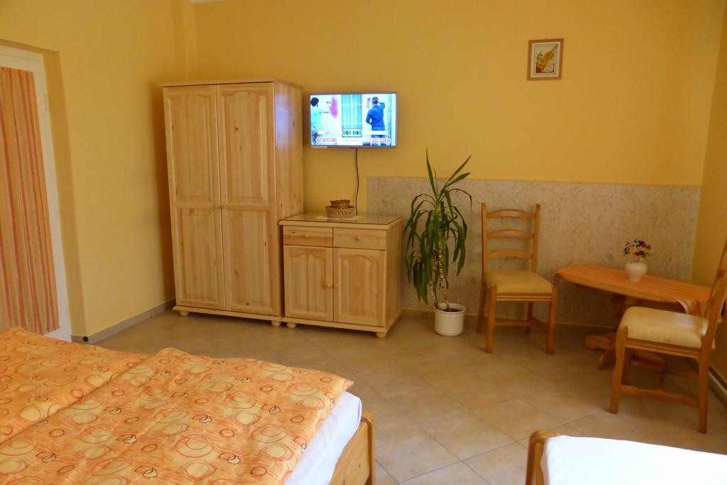 Napfeny Apartman Es Vendeghaz Egerszalók Dış mekan fotoğraf