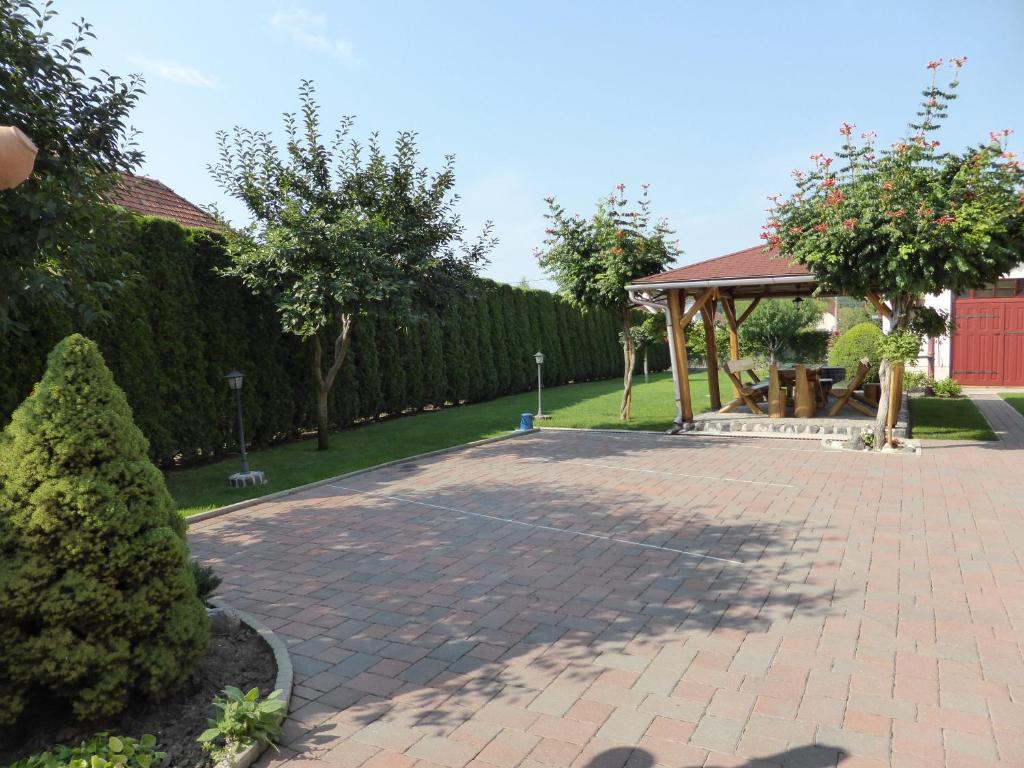 Napfeny Apartman Es Vendeghaz Egerszalók Dış mekan fotoğraf