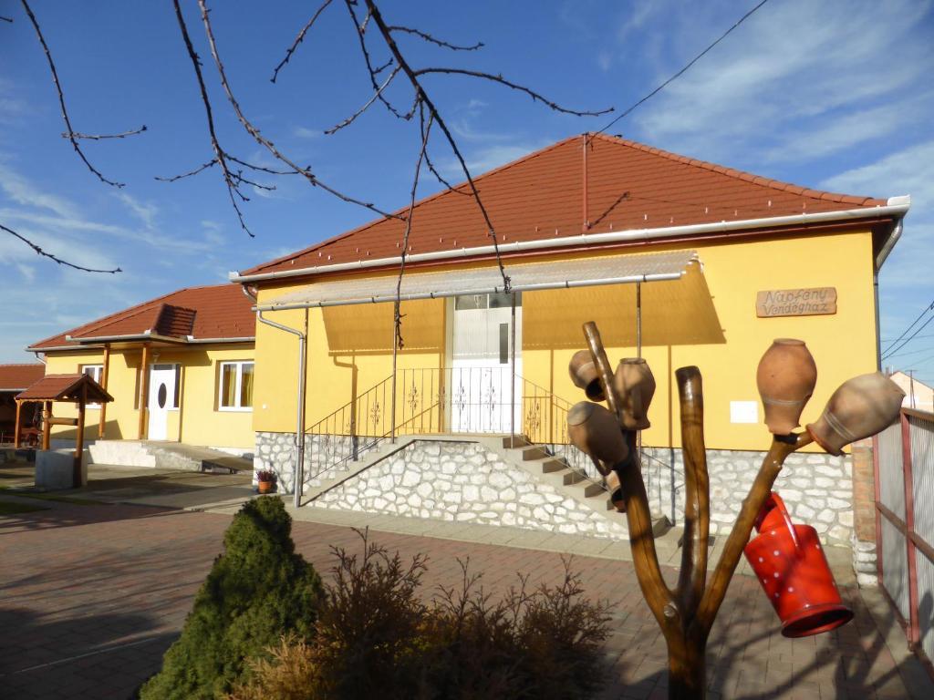Napfeny Apartman Es Vendeghaz Egerszalók Dış mekan fotoğraf