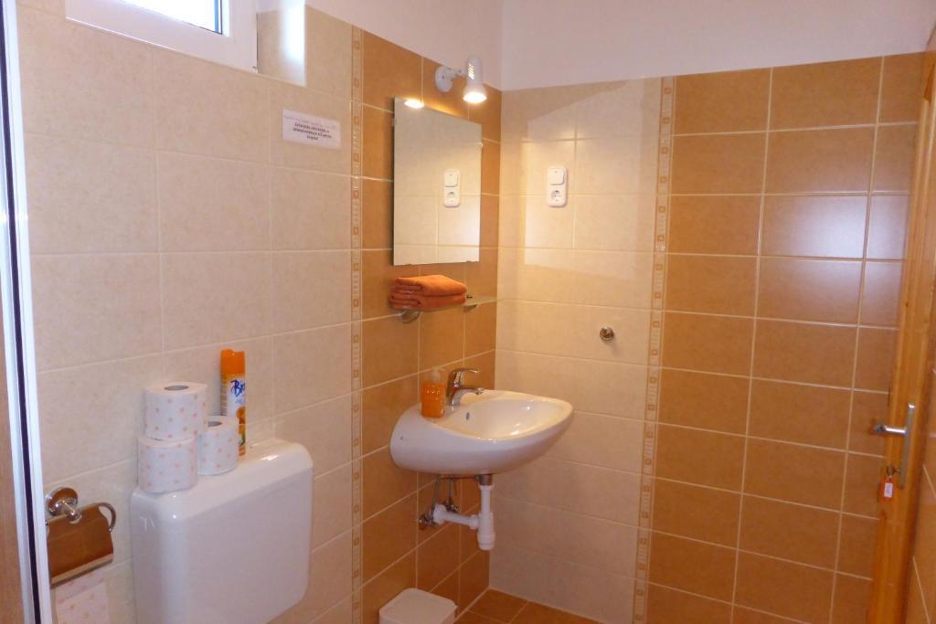 Napfeny Apartman Es Vendeghaz Egerszalók Oda fotoğraf