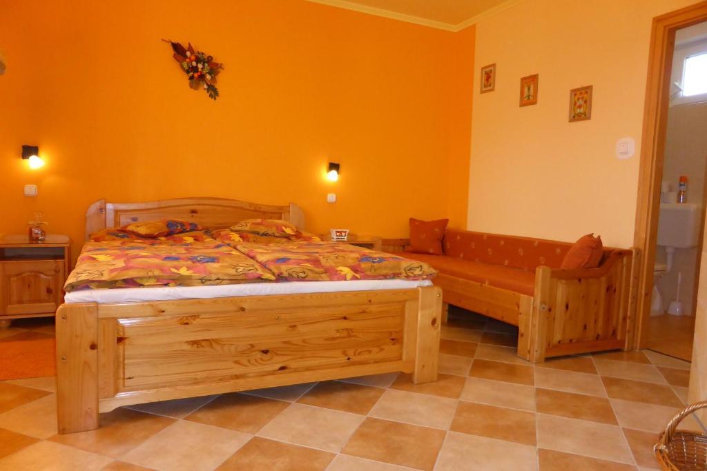 Napfeny Apartman Es Vendeghaz Egerszalók Oda fotoğraf